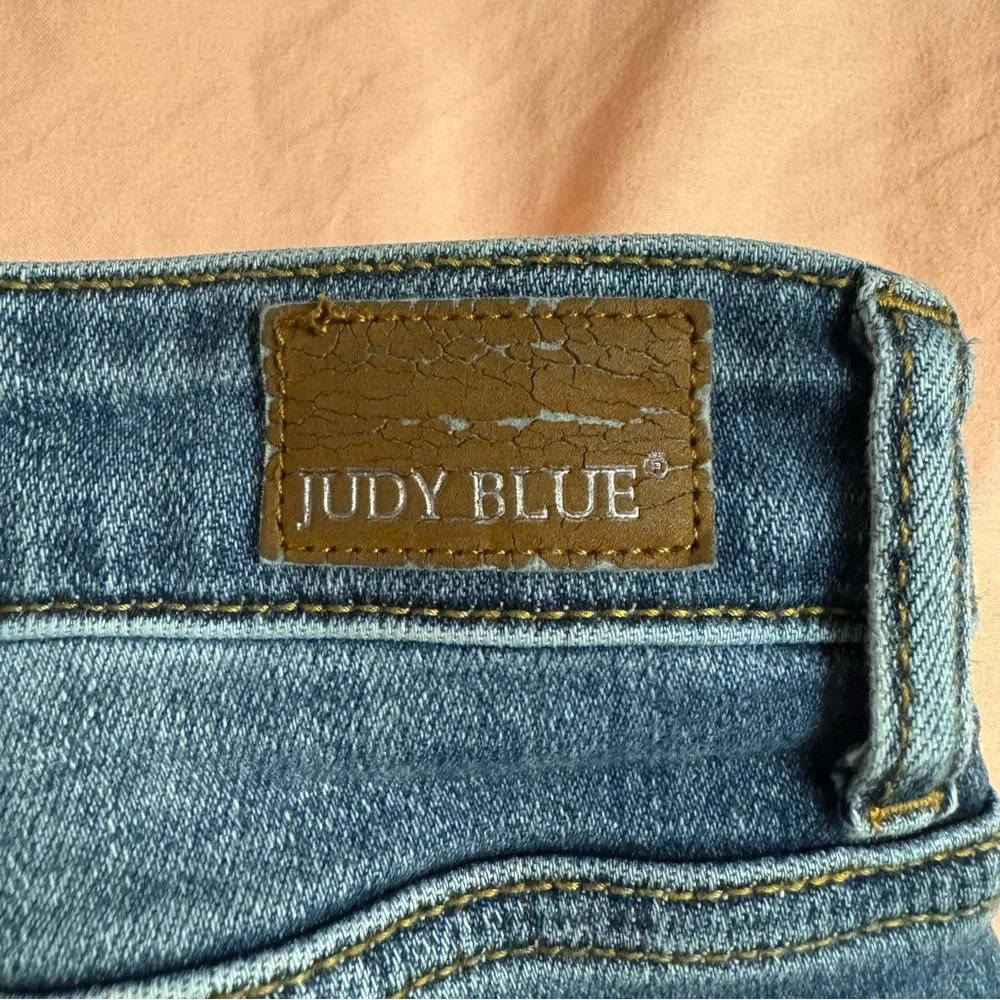 Judy Blue Midrise Distressed Bootcut Jeans - Size 15 - Picture 11 of 14